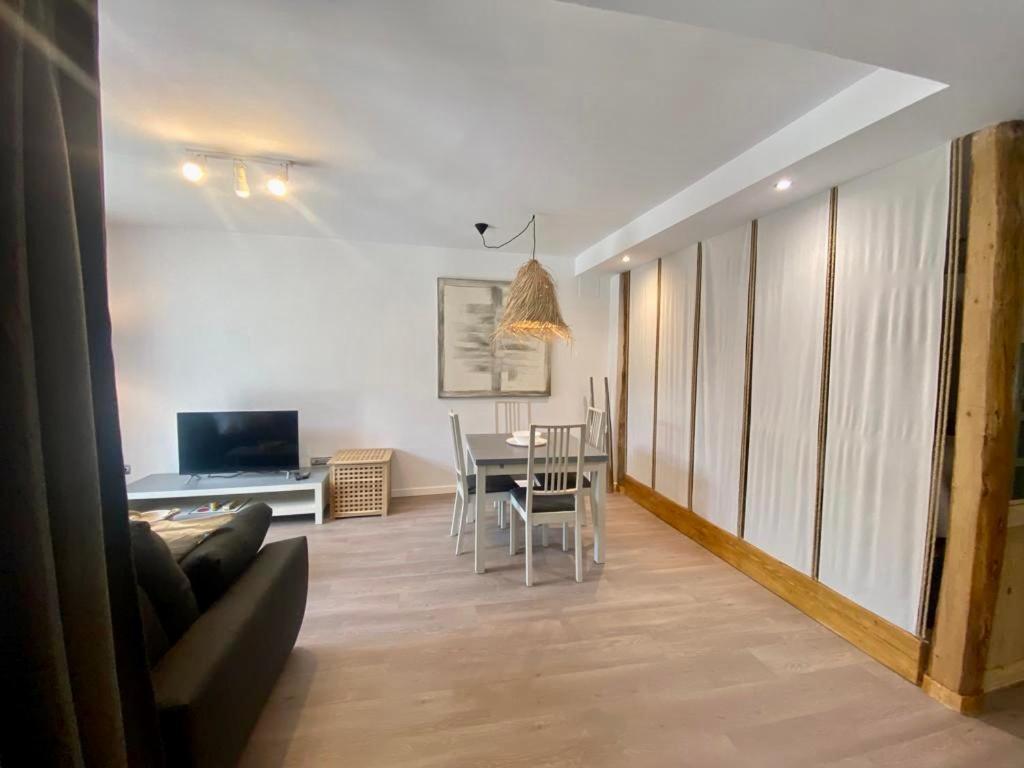 Apartamento Luxury House Valencia D'Aneu Exterior foto