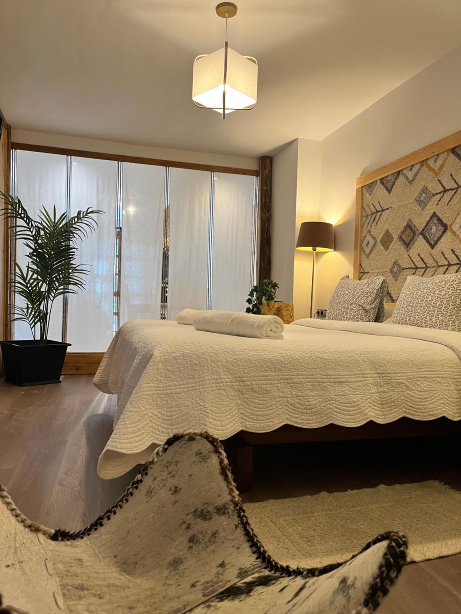 Apartamento Luxury House Valencia D'Aneu Exterior foto